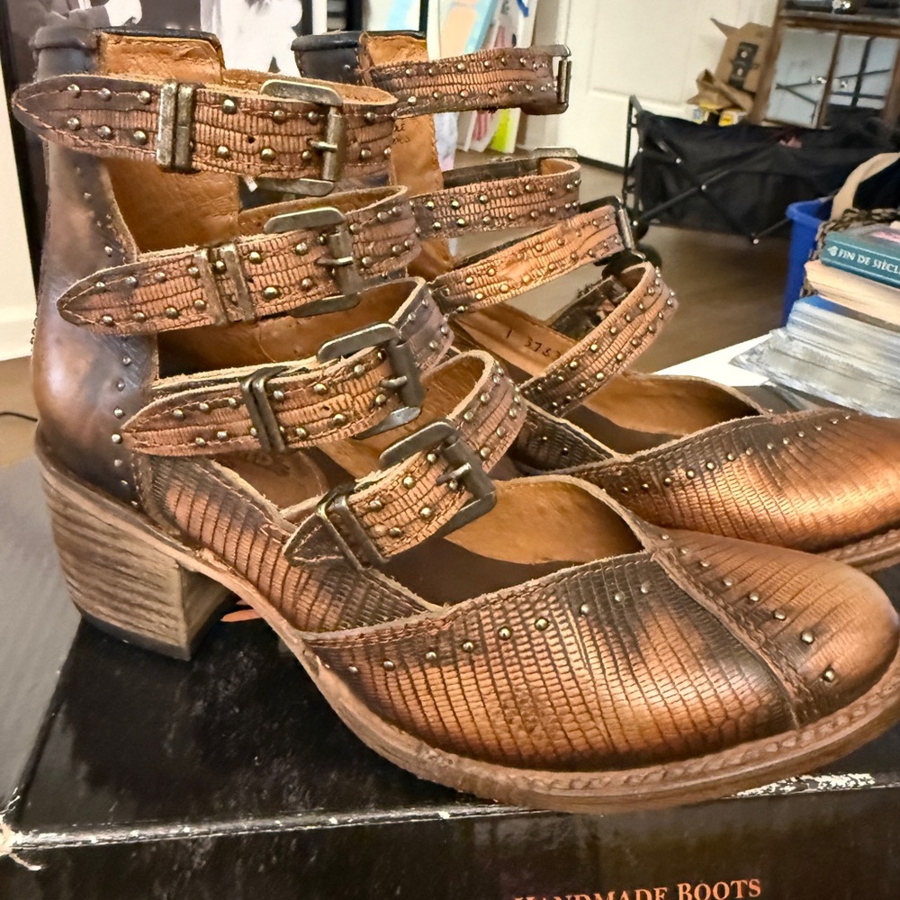 Freebird boots size 7 new never worn